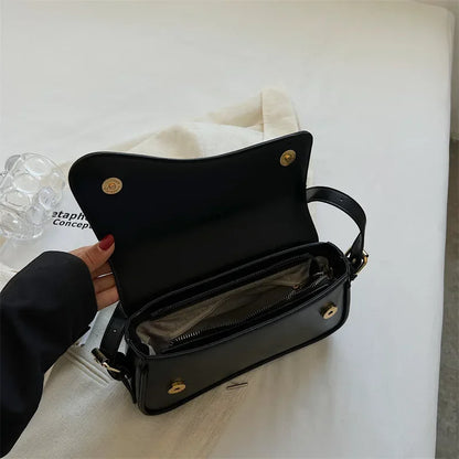Sac en Cuir Végétalien Style Baguette - Femme - Fiora